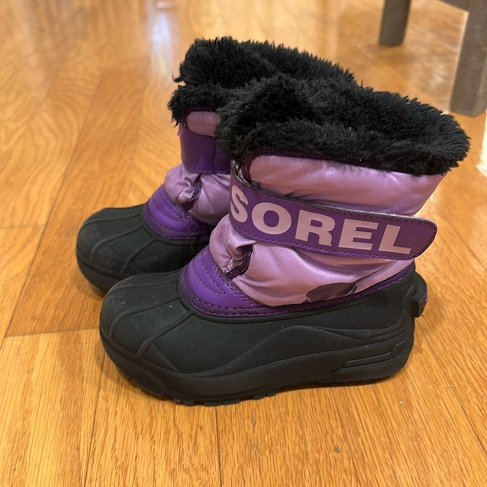 Sorel kids snow boots, great condition